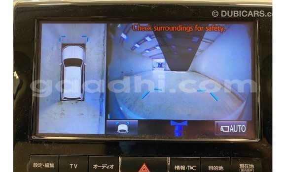 Acheter Import Voiture Toyota Land Cruiser Blanc à Import - Dubai, Somalie Acheter Import Voiture Toyota Land Cruiser Blanc à Import - Dubai, Somalie