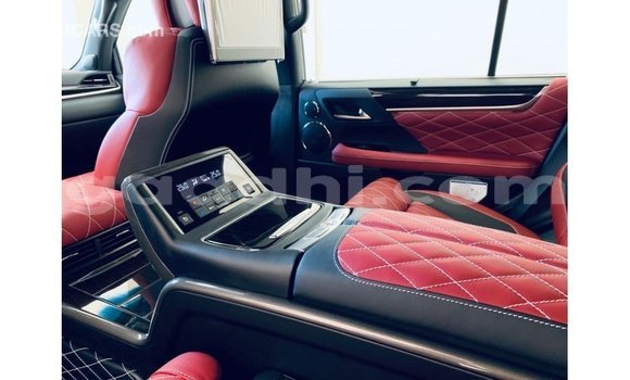 Imported Lexus LX Black Makiinaa iti Import - Dubai keessatti Somalia keessatti Imported Lexus LX Black Makiinaa iti Import - Dubai keessatti Somalia keessatti