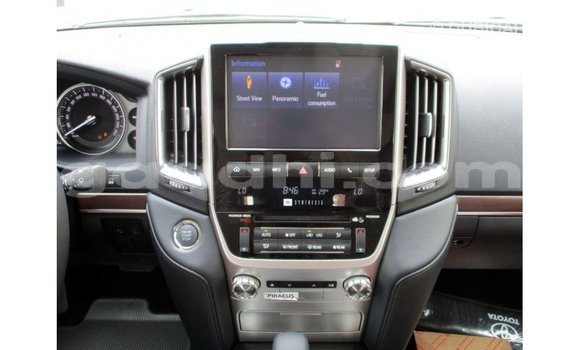 ይግዙ Imported Toyota Land Cruiser ጥቁር መኪና በ Import - Dubai በ ሶማሊያ ይግዙ Imported Toyota Land Cruiser ጥቁር መኪና በ Import - Dubai በ ሶማሊያ