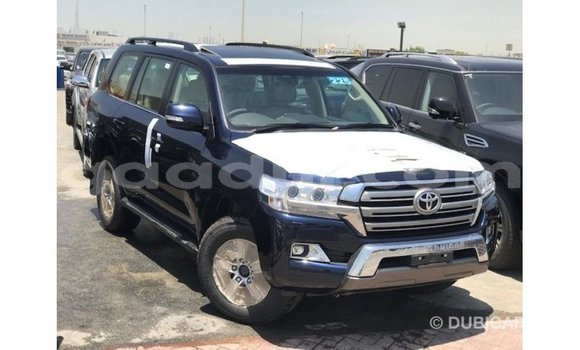 Acheter Import Voiture Toyota Land Cruiser Bleu à Import - Dubai, Somalie Acheter Import Voiture Toyota Land Cruiser Bleu à Import - Dubai, Somalie