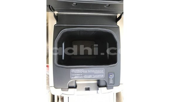 Acheter Import Voiture Toyota Land Cruiser Bleu à Import - Dubai, Somalie Acheter Import Voiture Toyota Land Cruiser Bleu à Import - Dubai, Somalie