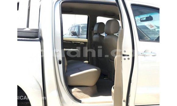 ይግዙ Imported Toyota Hilux ሌላ መኪና በ Import - Dubai በ ሶማሊያ ይግዙ Imported Toyota Hilux ሌላ መኪና በ Import - Dubai በ ሶማሊያ