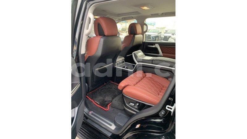 Big with watermark toyota land cruiser somalia import dubai 4702