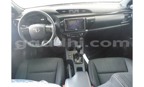 اشتري Imported Toyota Hilux أبيض سيارة في Import - Dubai في الصومال اشتري Imported Toyota Hilux أبيض سيارة في Import - Dubai في الصومال