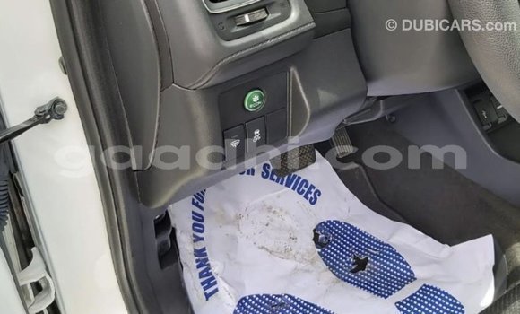 Acheter Import Moto Honda C Blanc à Import - Dubai, Somalie Acheter Import Moto Honda C Blanc à Import - Dubai, Somalie