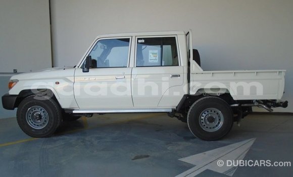 اشتري Imported Toyota Land Cruiser أبيض سيارة في Import - Dubai في الصومال اشتري Imported Toyota Land Cruiser أبيض سيارة في Import - Dubai في الصومال