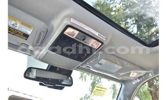 Imported Toyota HiAce White Netiree iti Import - Dubai keessatti Somalia keessatti Imported Toyota HiAce White Netiree iti Import - Dubai keessatti Somalia keessatti