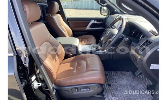ይግዙ Imported Toyota Land Cruiser ጥቁር መኪና በ Import - Dubai በ ሶማሊያ ይግዙ Imported Toyota Land Cruiser ጥቁር መኪና በ Import - Dubai በ ሶማሊያ