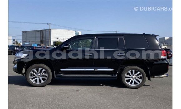 ይግዙ Imported Toyota Land Cruiser ጥቁር መኪና በ Import - Dubai በ ሶማሊያ ይግዙ Imported Toyota Land Cruiser ጥቁር መኪና በ Import - Dubai በ ሶማሊያ