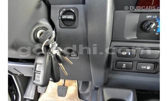 Imported Toyota Land Cruiser Other Makiinaa iti Import - Dubai keessatti Somalia keessatti Imported Toyota Land Cruiser Other Makiinaa iti Import - Dubai keessatti Somalia keessatti