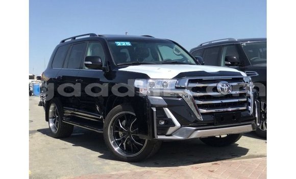 Acheter Import Voiture Toyota Land Cruiser Noir à Import - Dubai, Somalie Acheter Import Voiture Toyota Land Cruiser Noir à Import - Dubai, Somalie