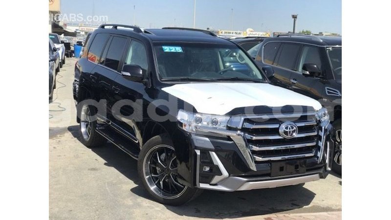 Big with watermark toyota land cruiser somalia import dubai 4730