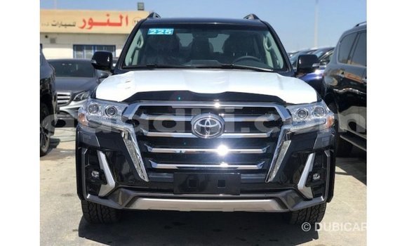 Acheter Import Voiture Toyota Land Cruiser Noir à Import - Dubai, Somalie Acheter Import Voiture Toyota Land Cruiser Noir à Import - Dubai, Somalie