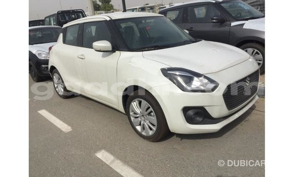 Acheter Import Voiture Suzuki Swift Blanc à Import - Dubai, Somalie Acheter Import Voiture Suzuki Swift Blanc à Import - Dubai, Somalie