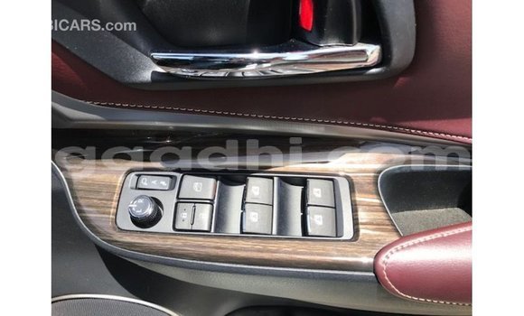 Acheter Import Voiture Toyota Harrier Blanc à Import - Dubai, Somalie Acheter Import Voiture Toyota Harrier Blanc à Import - Dubai, Somalie