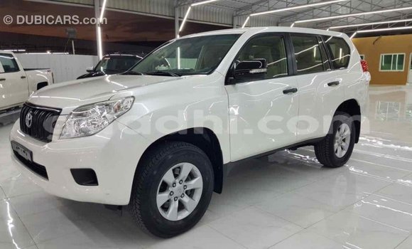 Imported Toyota Prado White Makiinaa iti Import - Dubai keessatti Somalia keessatti Imported Toyota Prado White Makiinaa iti Import - Dubai keessatti Somalia keessatti