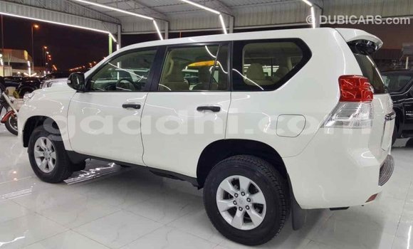 Imported Toyota Prado White Makiinaa iti Import - Dubai keessatti Somalia keessatti Imported Toyota Prado White Makiinaa iti Import - Dubai keessatti Somalia keessatti