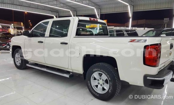 Imported Chevrolet Silverado White Makiinaa iti Import - Dubai keessatti Somalia keessatti Imported Chevrolet Silverado White Makiinaa iti Import - Dubai keessatti Somalia keessatti