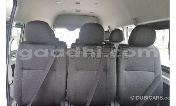 ይግዙ Imported Toyota Hiace ነጭ መኪና በ Import - Dubai በ ሶማሊያ ይግዙ Imported Toyota Hiace ነጭ መኪና በ Import - Dubai በ ሶማሊያ