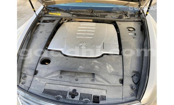 اشتري Imported Lexus LS آخر سيارة في Import - Dubai في الصومال اشتري Imported Lexus LS آخر سيارة في Import - Dubai في الصومال