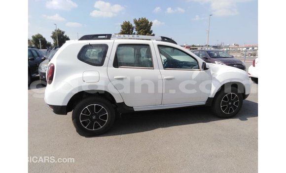 Imported Renault Duster White Makiinaa iti Import - Dubai keessatti Somalia keessatti Imported Renault Duster White Makiinaa iti Import - Dubai keessatti Somalia keessatti