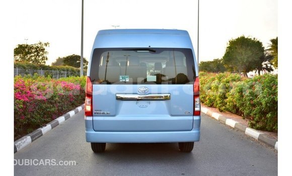 Imported Toyota Hiace Blue Makiinaa iti Import - Dubai keessatti Somalia keessatti Imported Toyota Hiace Blue Makiinaa iti Import - Dubai keessatti Somalia keessatti