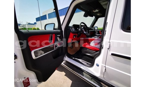 Nunua Imported Mercedes-Benz 190 Nyeupe Gari ndani ya Import - Dubai nchini Somalia Nunua Imported Mercedes-Benz 190 Nyeupe Gari ndani ya Import - Dubai nchini Somalia