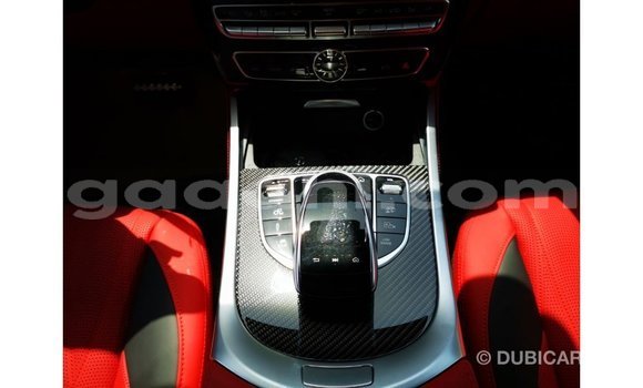 Nunua Imported Mercedes-Benz 190 Nyeupe Gari ndani ya Import - Dubai nchini Somalia Nunua Imported Mercedes-Benz 190 Nyeupe Gari ndani ya Import - Dubai nchini Somalia