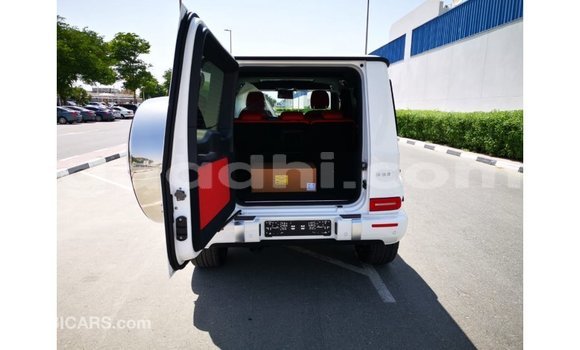 Nunua Imported Mercedes-Benz 190 Nyeupe Gari ndani ya Import - Dubai nchini Somalia Nunua Imported Mercedes-Benz 190 Nyeupe Gari ndani ya Import - Dubai nchini Somalia