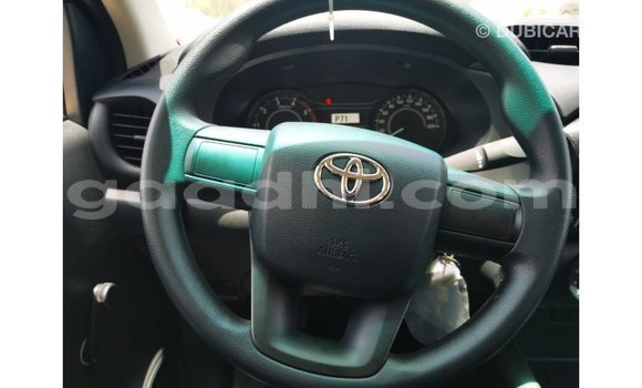 Nunua Imported Toyota Hilux Nyeupe Gari ndani ya Import - Dubai nchini Somalia Nunua Imported Toyota Hilux Nyeupe Gari ndani ya Import - Dubai nchini Somalia