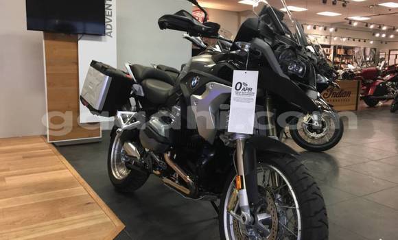 Buy New BMW K 1600 White Bike in Mogadishu in Somalia Buy New BMW K 1600 White Bike in Mogadishu in Somalia