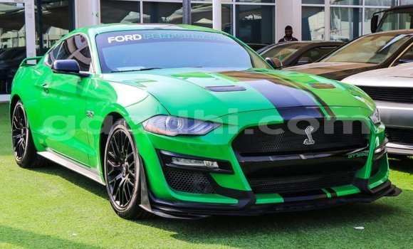 Acheter Import Voiture Ford Mustang Vert à Import - Dubai, Somalie