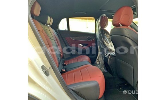 اشتري Imported Mercedes-Benz GLC أبيض سيارة في Import - Dubai في الصومال اشتري Imported Mercedes-Benz GLC أبيض سيارة في Import - Dubai في الصومال