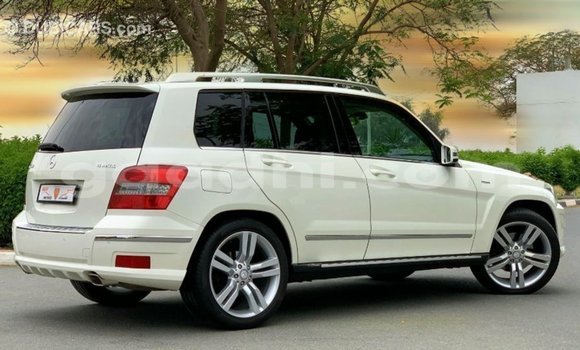 Buy Import Mercedes-Benz 190 White Car in Import - Dubai in Somalia Buy Import Mercedes-Benz 190 White Car in Import - Dubai in Somalia