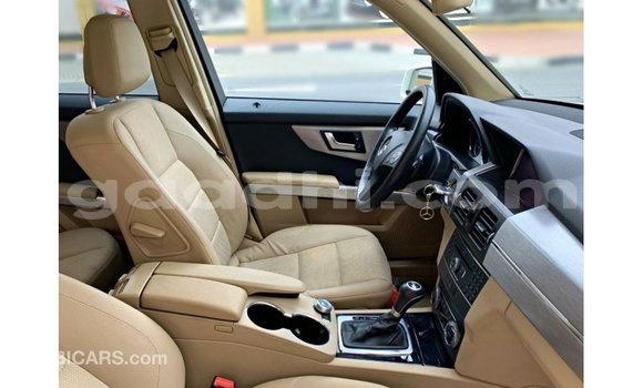 Buy Import Mercedes-Benz 190 White Car in Import - Dubai in Somalia Buy Import Mercedes-Benz 190 White Car in Import - Dubai in Somalia