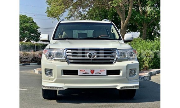 اشتري Imported Toyota Land Cruiser أبيض سيارة في Import - Dubai في الصومال اشتري Imported Toyota Land Cruiser أبيض سيارة في Import - Dubai في الصومال