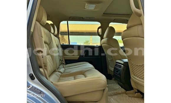 ይግዙ Imported Toyota Land Cruiser ሰማያዊ መኪና በ Import - Dubai በ ሶማሊያ ይግዙ Imported Toyota Land Cruiser ሰማያዊ መኪና በ Import - Dubai በ ሶማሊያ