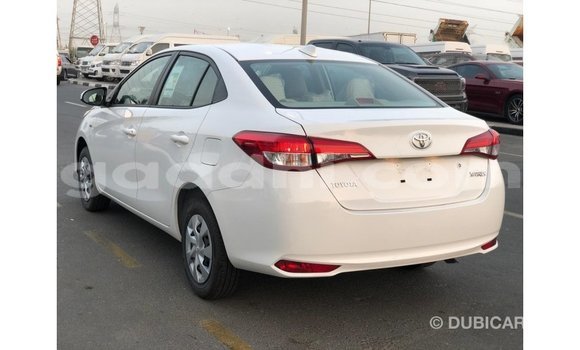 Acheter Import Utilitaire Toyota DA Blanc à Import - Dubai, Somalie Acheter Import Utilitaire Toyota DA Blanc à Import - Dubai, Somalie