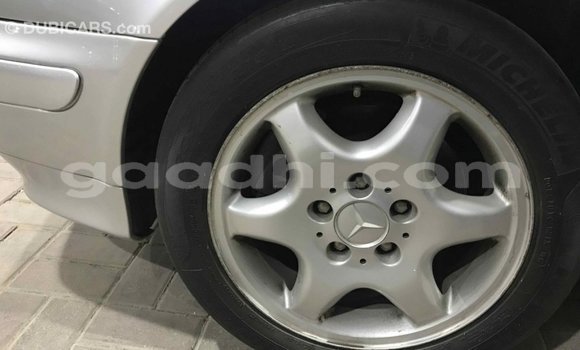 Imported Mercedes-Benz 190 (W201) Other Makiinaa iti Import - Dubai keessatti Somalia keessatti Imported Mercedes-Benz 190 (W201) Other Makiinaa iti Import - Dubai keessatti Somalia keessatti