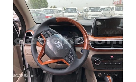 Buy Import Hyundai Tucson White Car in Import - Dubai in Somalia Buy Import Hyundai Tucson White Car in Import - Dubai in Somalia