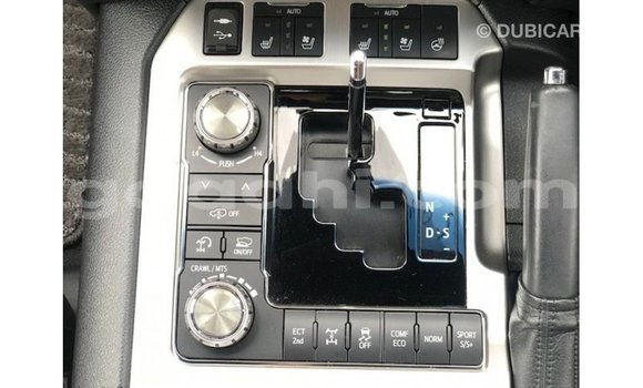 Acheter Import Voiture Toyota Land Cruiser Noir à Import - Dubai, Somalie Acheter Import Voiture Toyota Land Cruiser Noir à Import - Dubai, Somalie