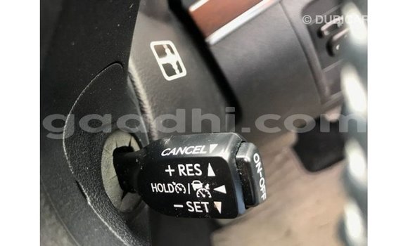 Acheter Import Voiture Toyota Land Cruiser Noir à Import - Dubai, Somalie Acheter Import Voiture Toyota Land Cruiser Noir à Import - Dubai, Somalie