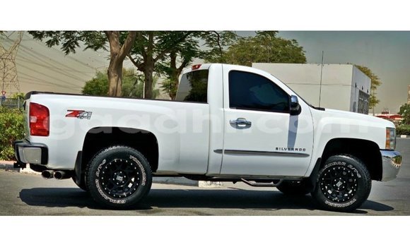 Buy Import Chevrolet Silverado White Car in Import - Dubai in Somalia Buy Import Chevrolet Silverado White Car in Import - Dubai in Somalia