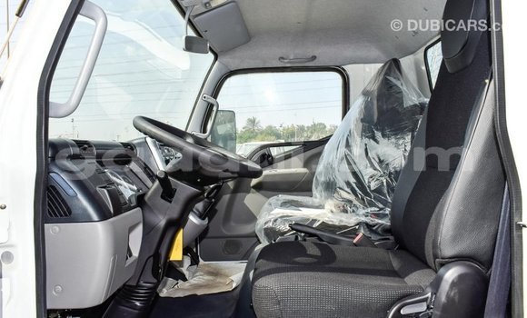 Acheter Import Utilitaire Mitsubishi L400 Blanc à Import - Dubai, Somalie Acheter Import Utilitaire Mitsubishi L400 Blanc à Import - Dubai, Somalie