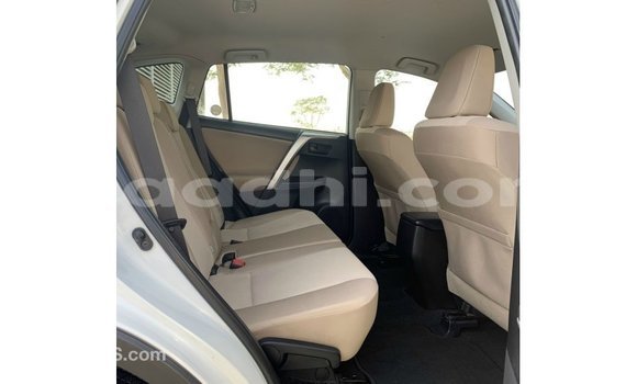 Buy Import Toyota HiAce White Truck in Import - Dubai in Somalia Buy Import Toyota HiAce White Truck in Import - Dubai in Somalia