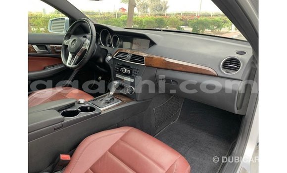 Buy Import Mercedes-Benz 190 Other Car in Import - Dubai in Somalia Buy Import Mercedes-Benz 190 Other Car in Import - Dubai in Somalia