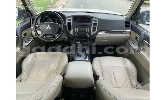 Buy Import Mitsubishi Pajero White Car in Import - Dubai in Somalia Buy Import Mitsubishi Pajero White Car in Import - Dubai in Somalia