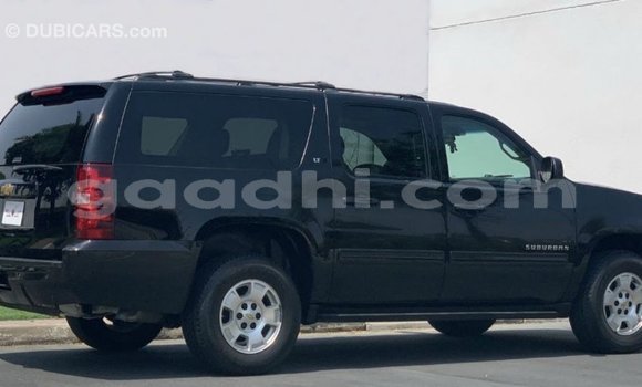 Nunua Imported Chevrolet Suburban Nyeusi Gari ndani ya Import - Dubai nchini Somalia Nunua Imported Chevrolet Suburban Nyeusi Gari ndani ya Import - Dubai nchini Somalia