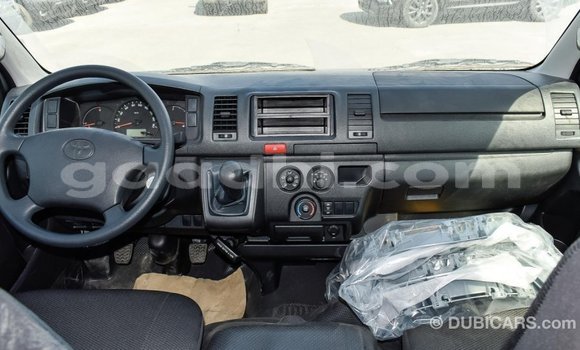 اشتري Imported Toyota Hiace أبيض سيارة في Import - Dubai في الصومال اشتري Imported Toyota Hiace أبيض سيارة في Import - Dubai في الصومال