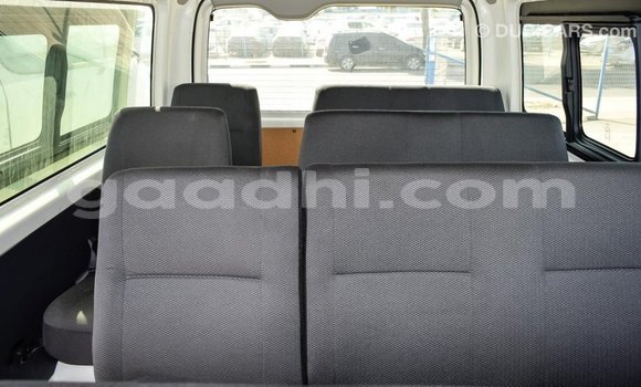 اشتري Imported Toyota Hiace أبيض سيارة في Import - Dubai في الصومال اشتري Imported Toyota Hiace أبيض سيارة في Import - Dubai في الصومال